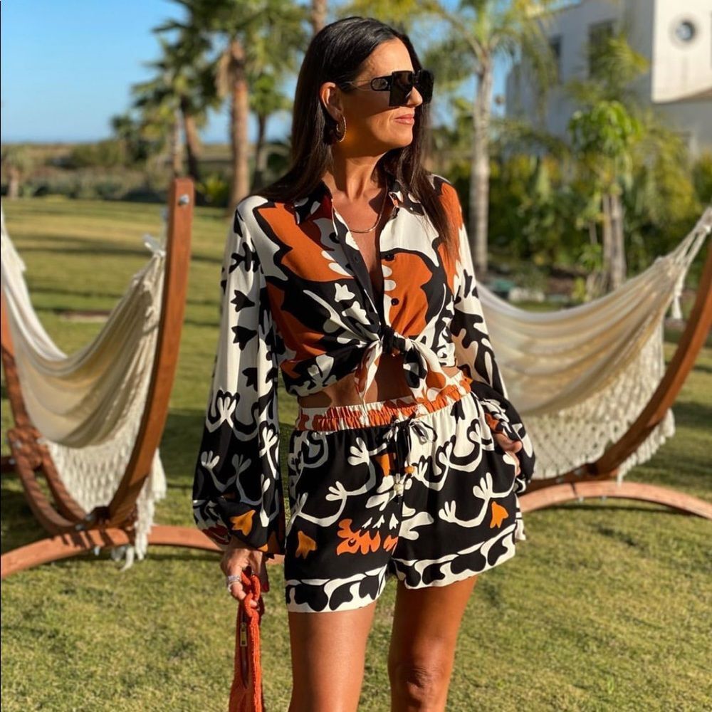 ZARA PRINT SHORTS - Picture 4 of 5